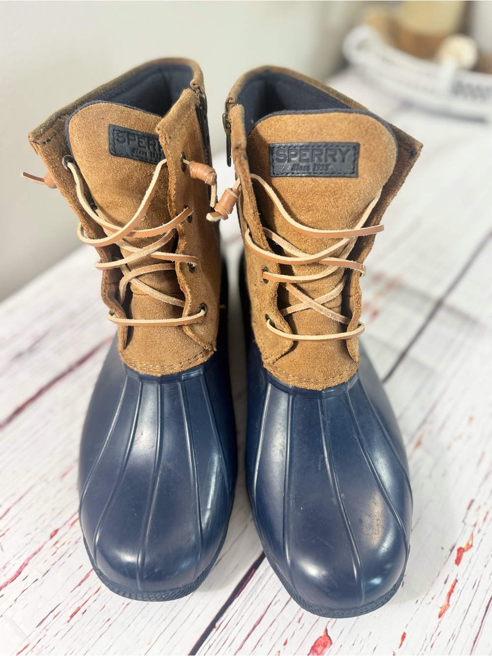 Sperry Women’s Size 11 Saltwater Duck Boots Tan Suede Navy Waterproof Rain Boots